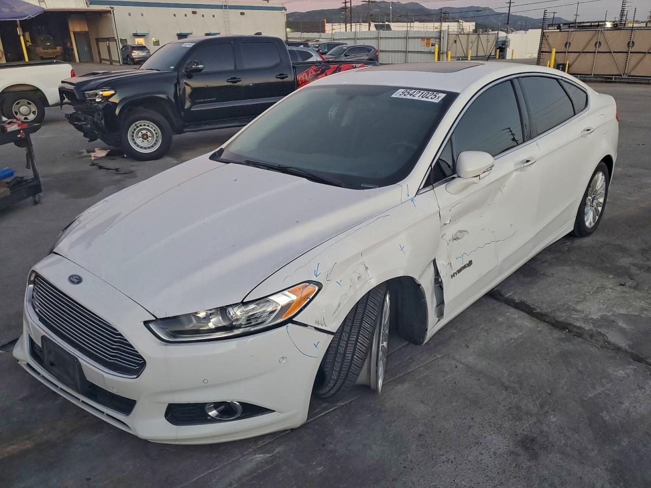 Lot #3309605613 2016 FORD FUSION SE