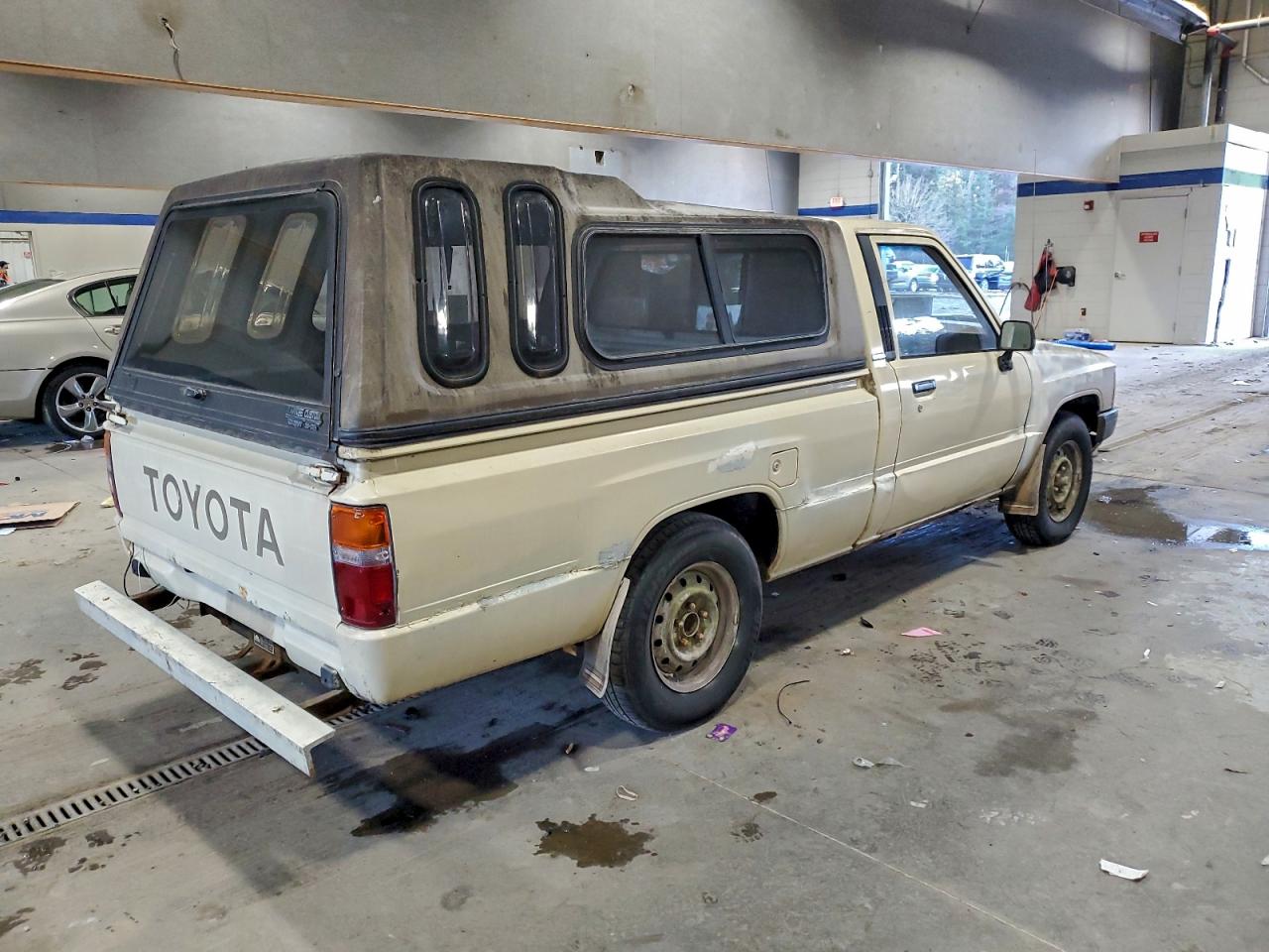 Lot #3312348773 1988 TOYOTA PICKUP 1/2