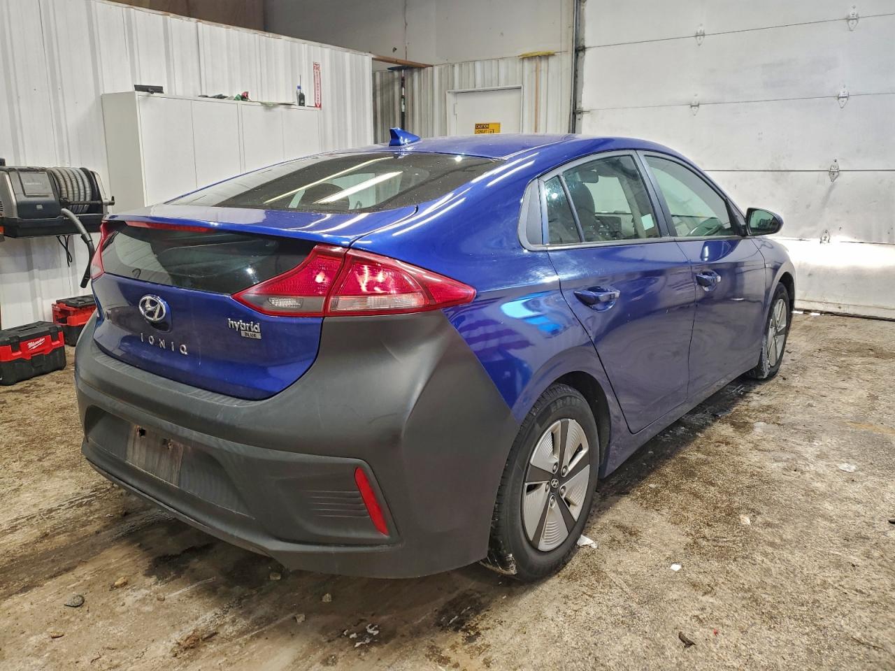 HYUNDAI IONIQ BLUE