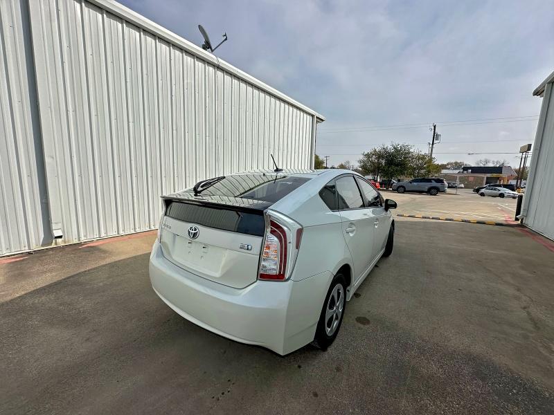 2015 TOYOTA PRIUS #3308206178
