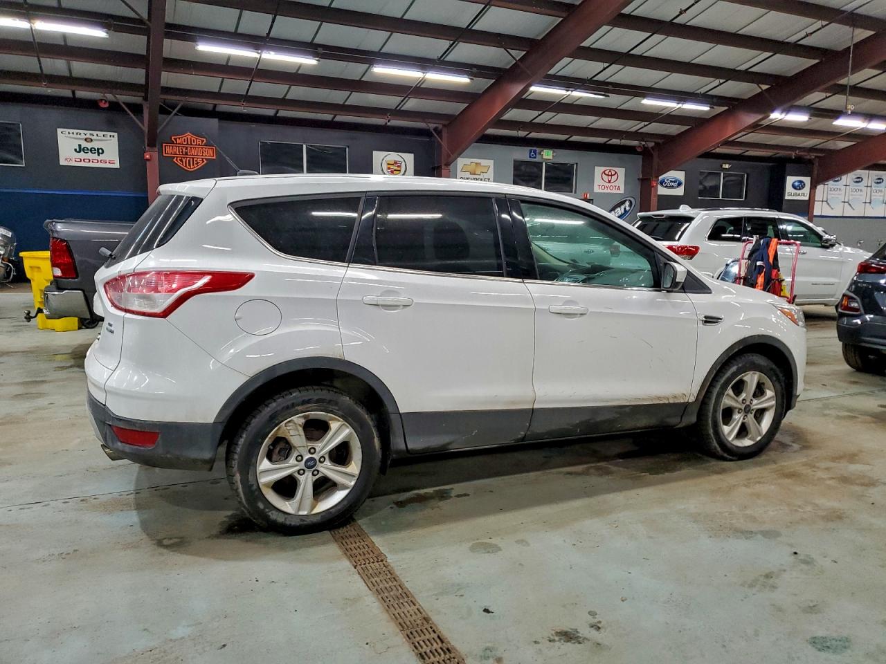 FORD ESCAPE SE