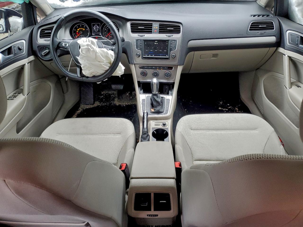 VOLKSWAGEN GOLF SPORTSVAN S