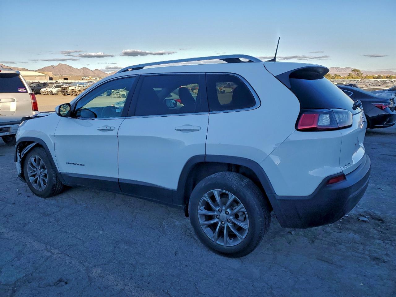 JEEP GRAND CHEROKEE LATITUDE PLUS