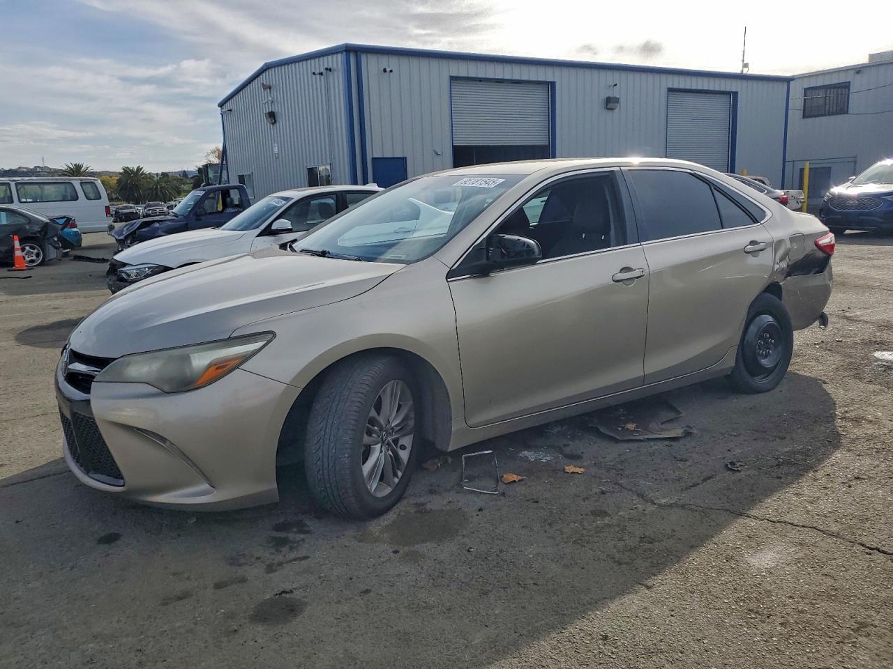 Lot #3305442160 2015 TOYOTA CAMRY LE