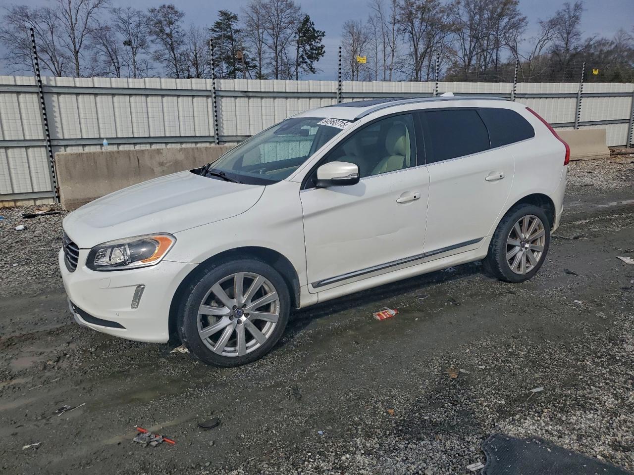 VOLVO XC60 T5 INSCRIPTION