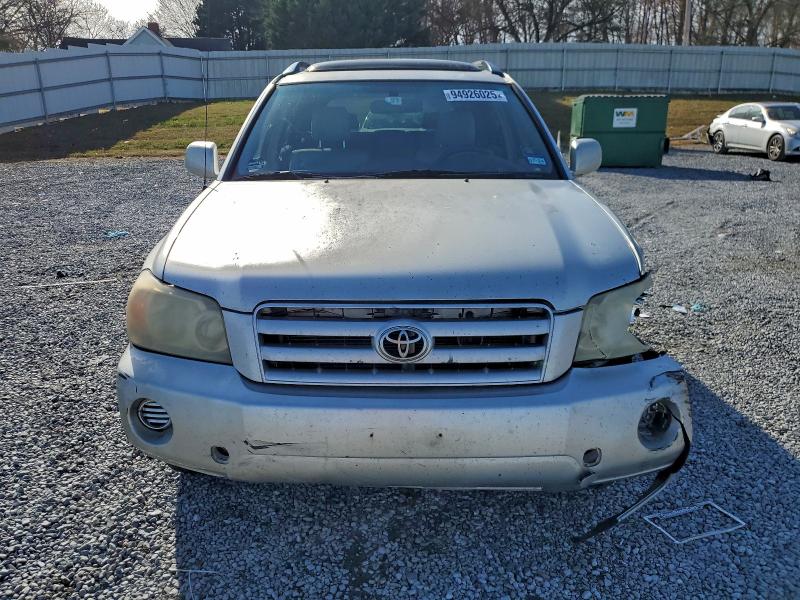 2004 TOYOTA HIGHLANDER #3301708396