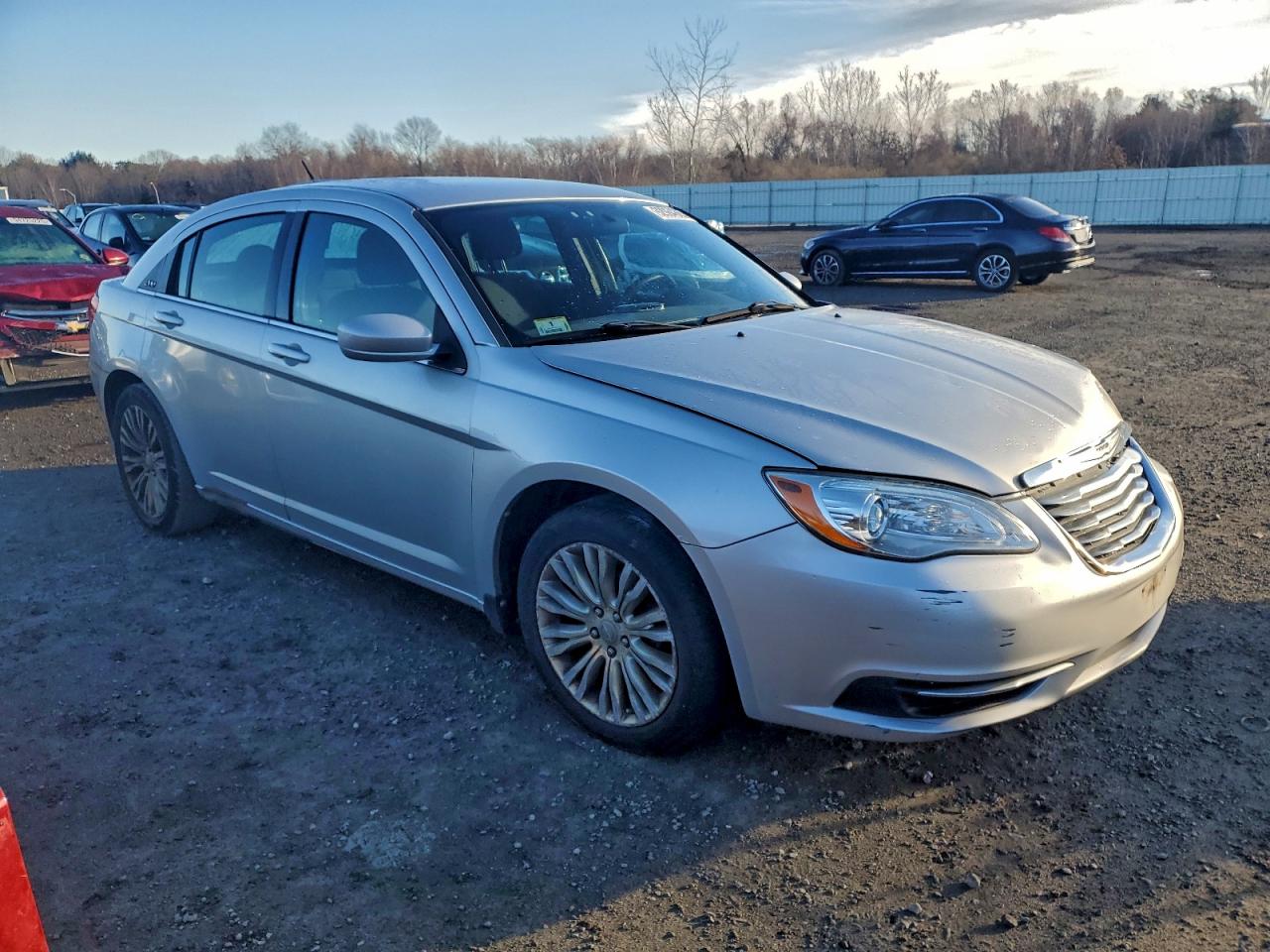 CHRYSLER 200 LX
