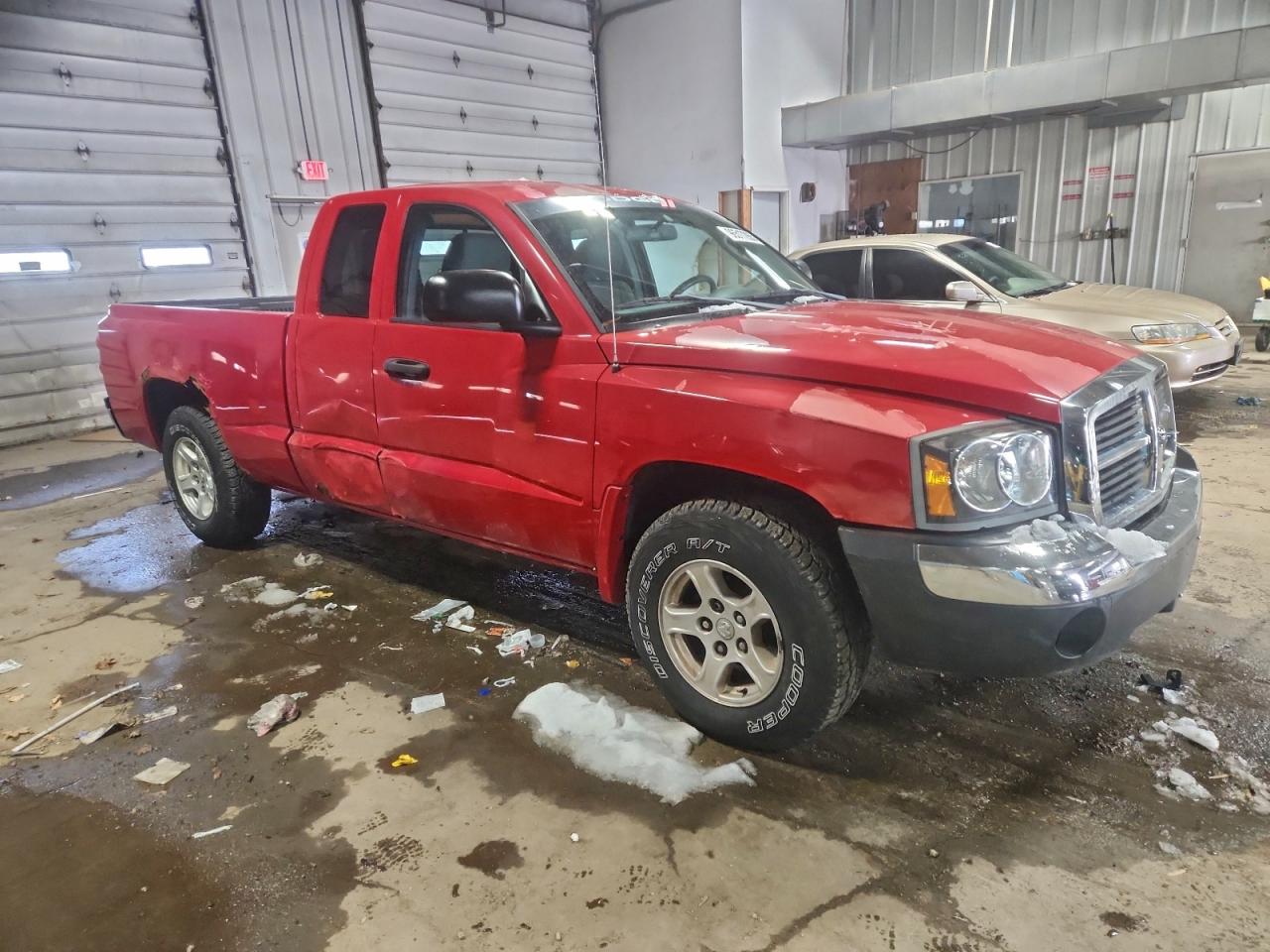Lot #3312403121 2005 DODGE DAKOTA SLT