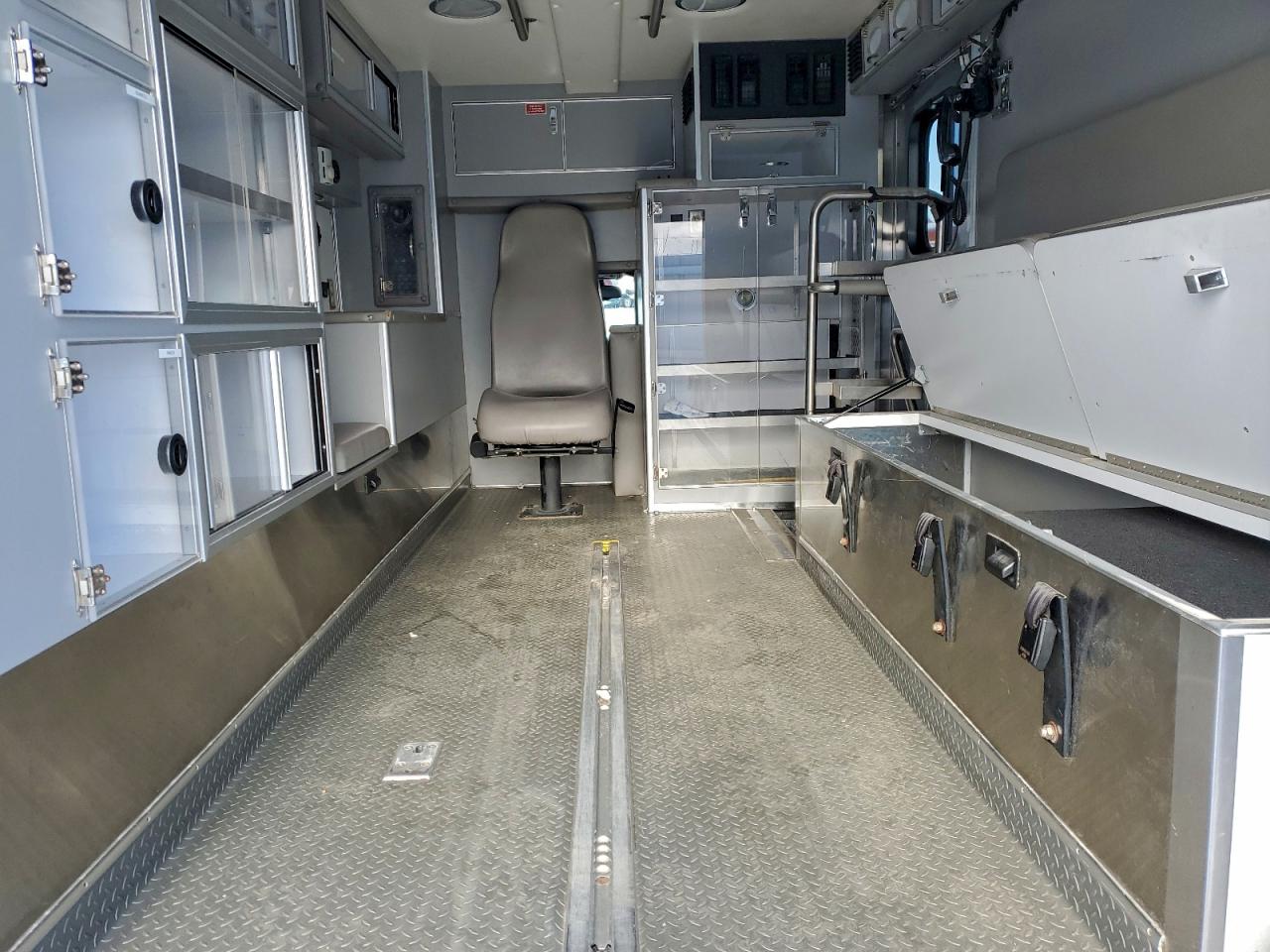 CHEVROLET SILVERADO C3500 LT