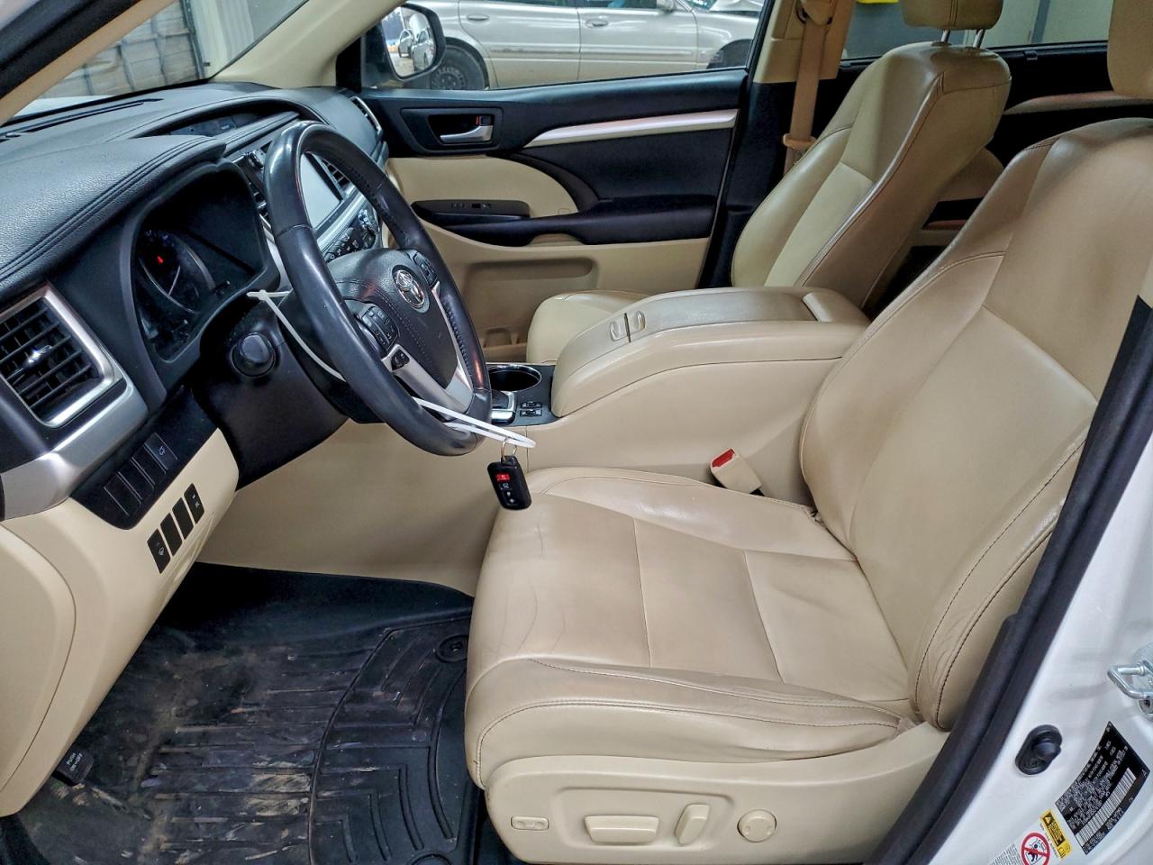 TOYOTA HIGHLANDER XLE