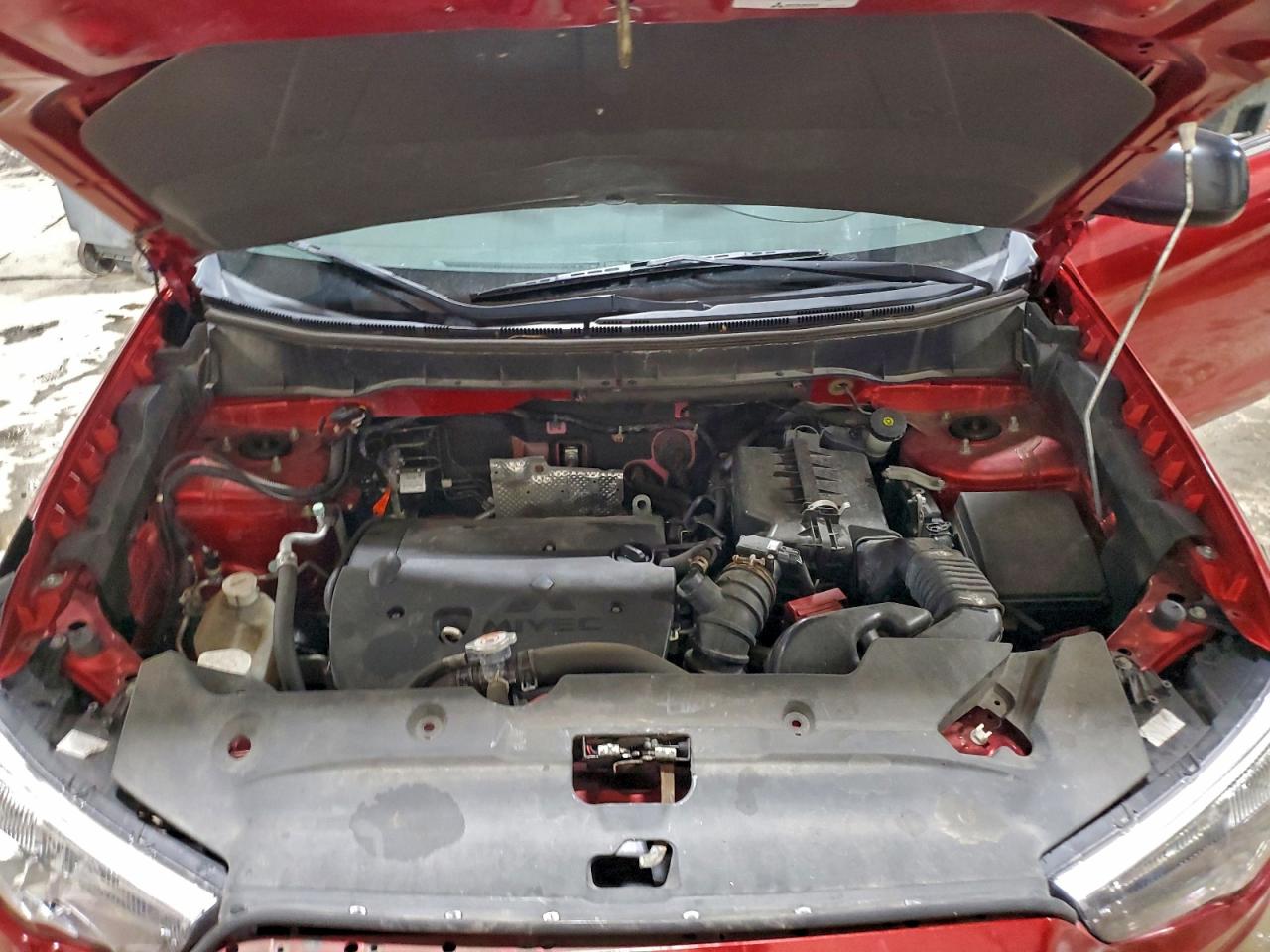 MITSUBISHI OUTLANDER LE