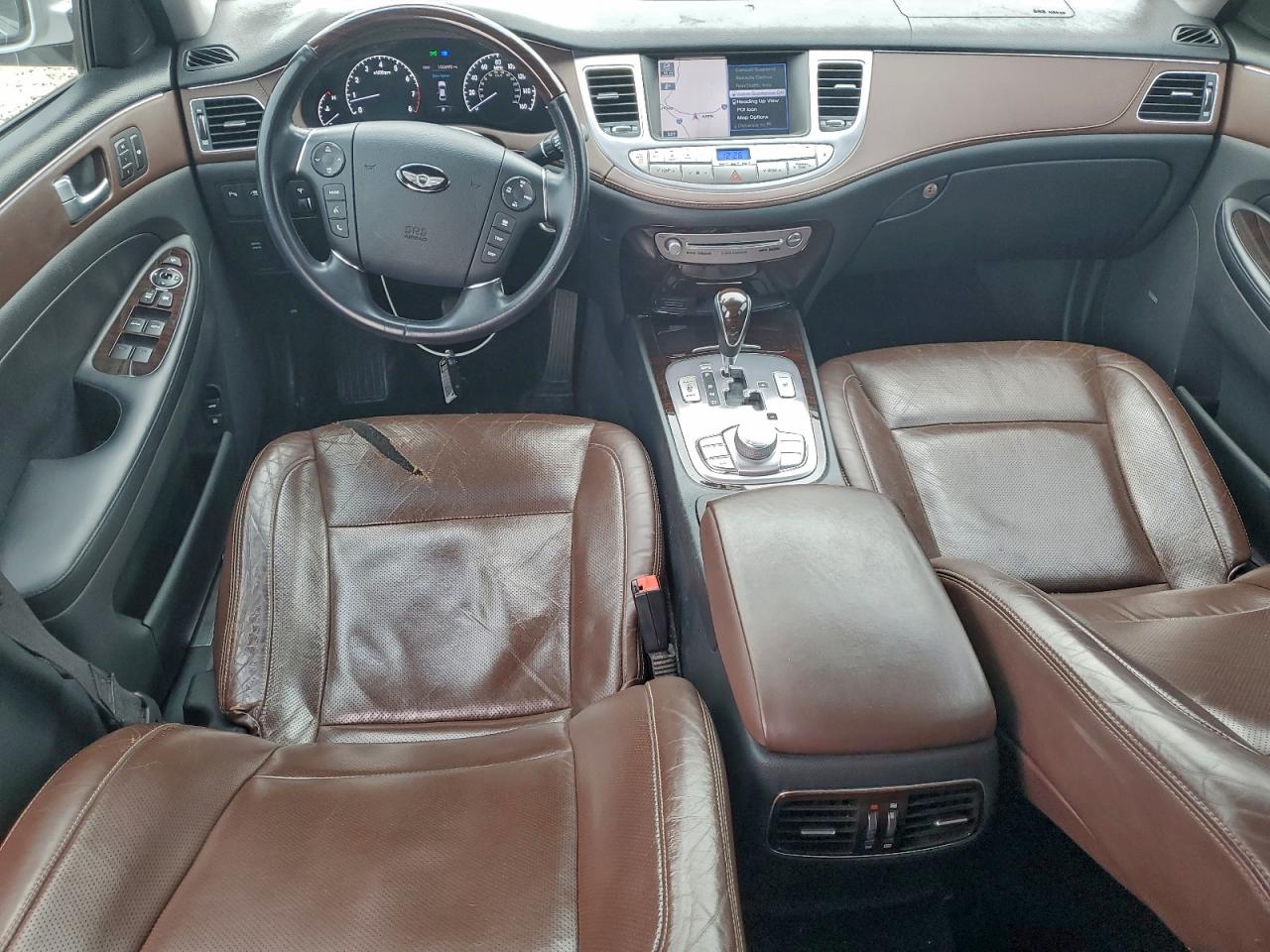 Lot #3318068377 2012 HYUNDAI GENESIS 4.