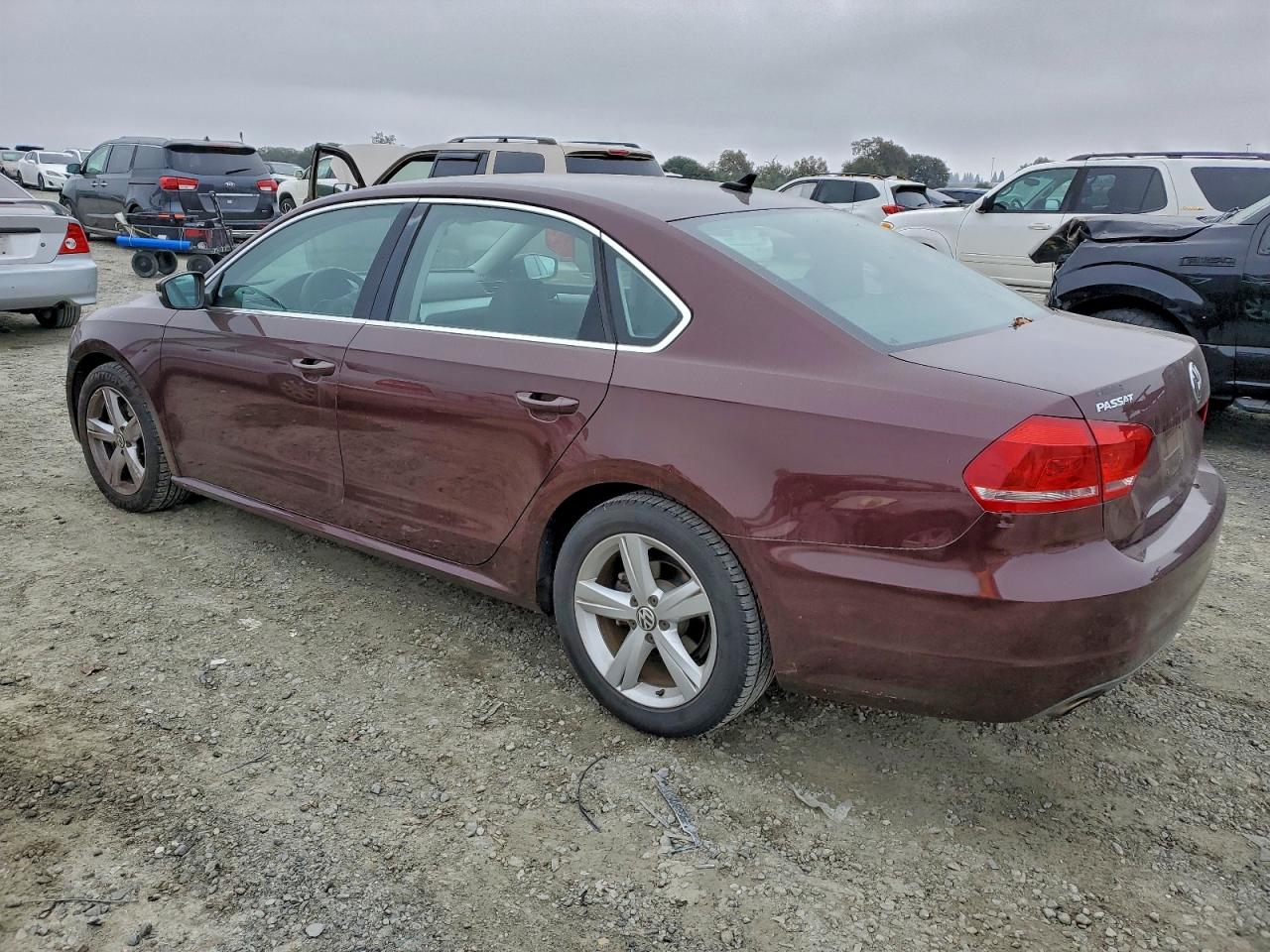 VOLKSWAGEN PASSAT SE