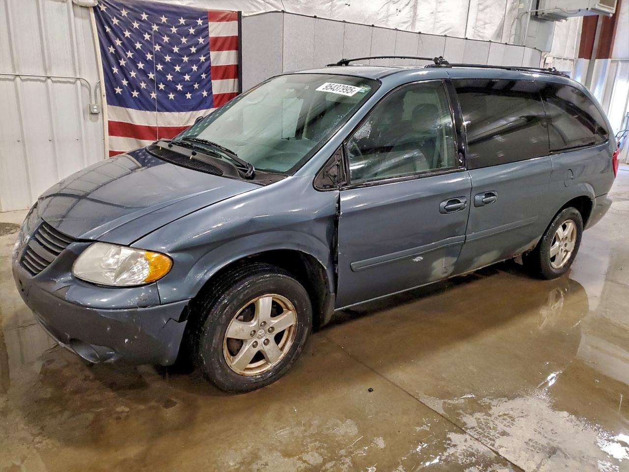 Lot #3318893918 2006 DODGE GRAND CARA