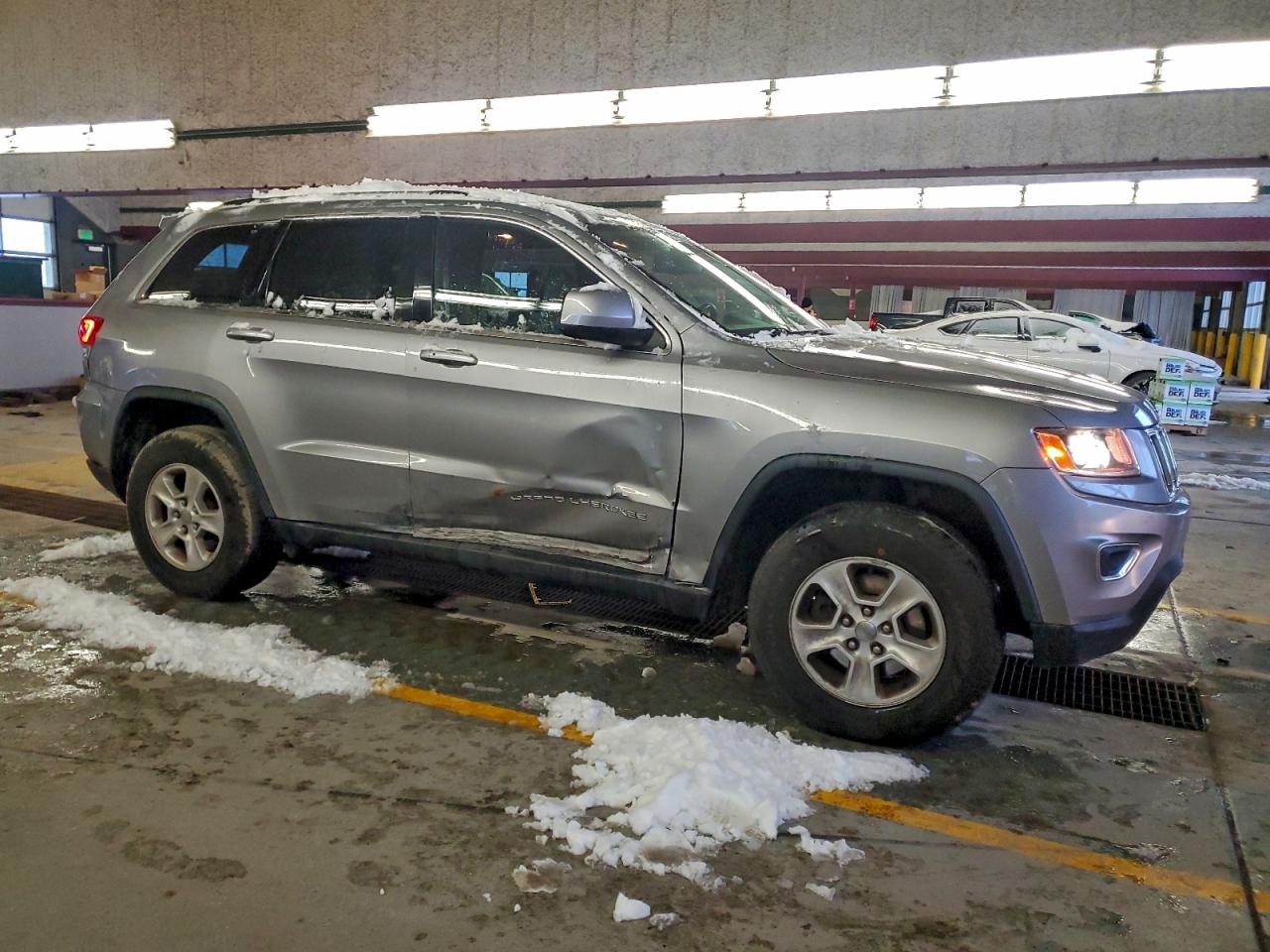 JEEP GRAND CHEROKEE LAREDO