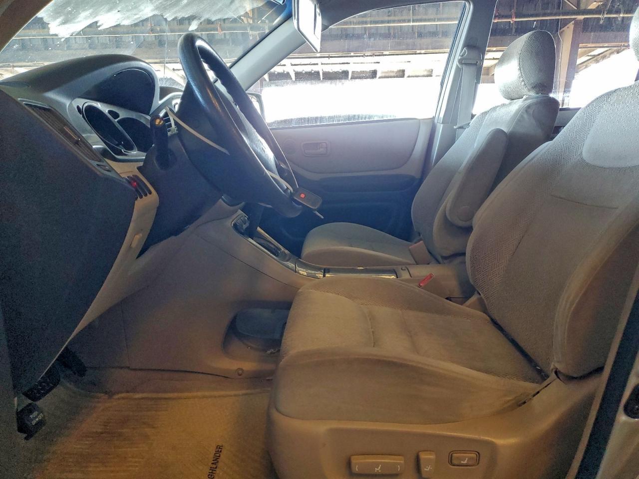 Lot #3302746050 2002 TOYOTA HIGHLANDER