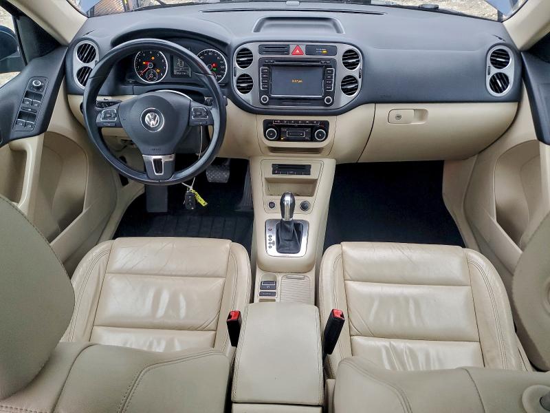 2011 VOLKSWAGEN TIGUAN S #3308308159
