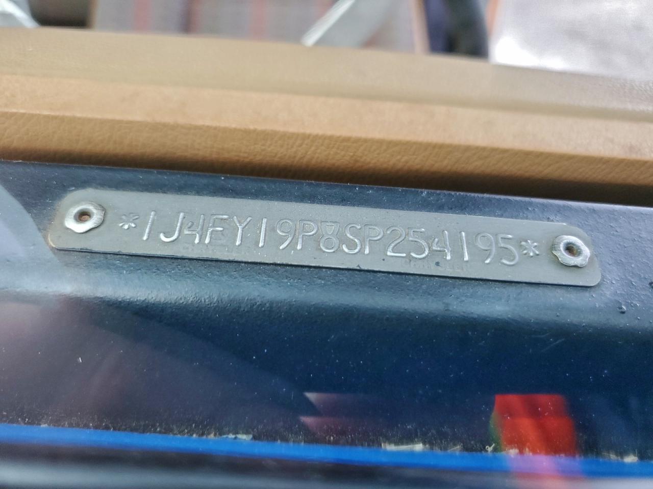 Lot #3305149017 1995 JEEP WRANGLER /