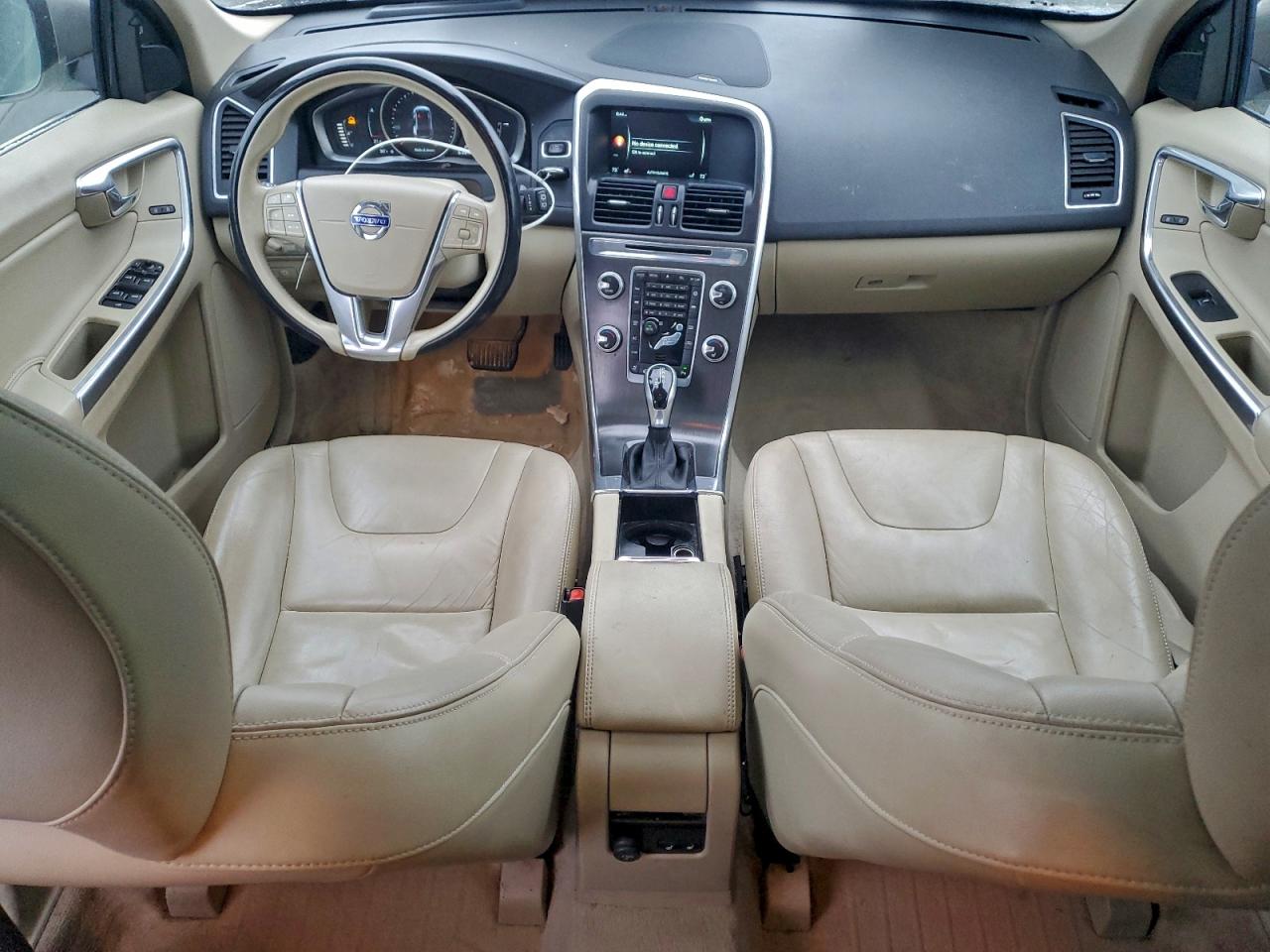 VOLVO XC60 T5 PLATINUM