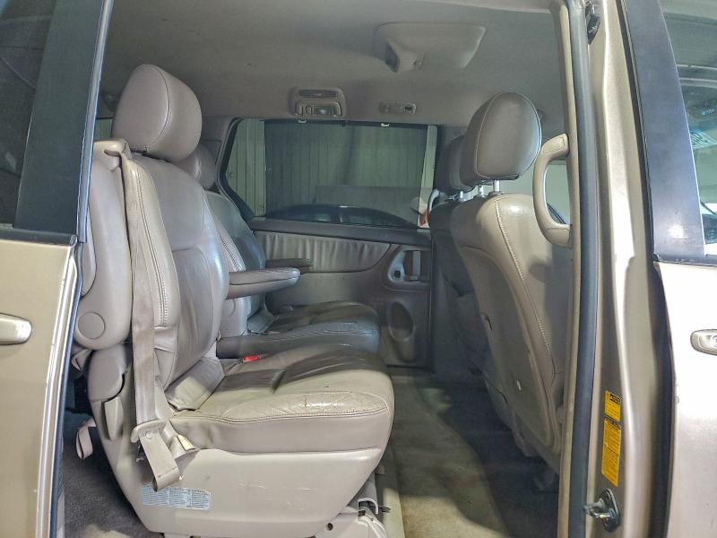 2004 TOYOTA SIENNA XLE #3303796460