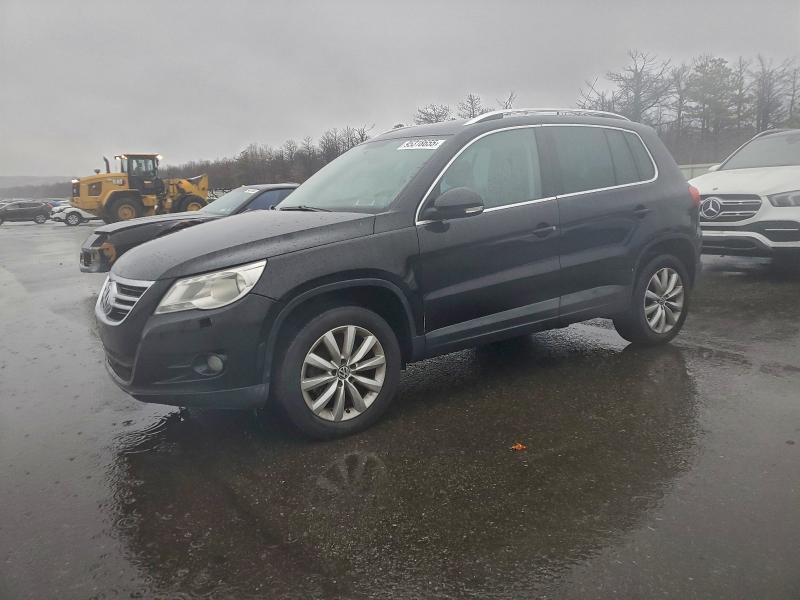2011 VOLKSWAGEN TIGUAN #3303728434