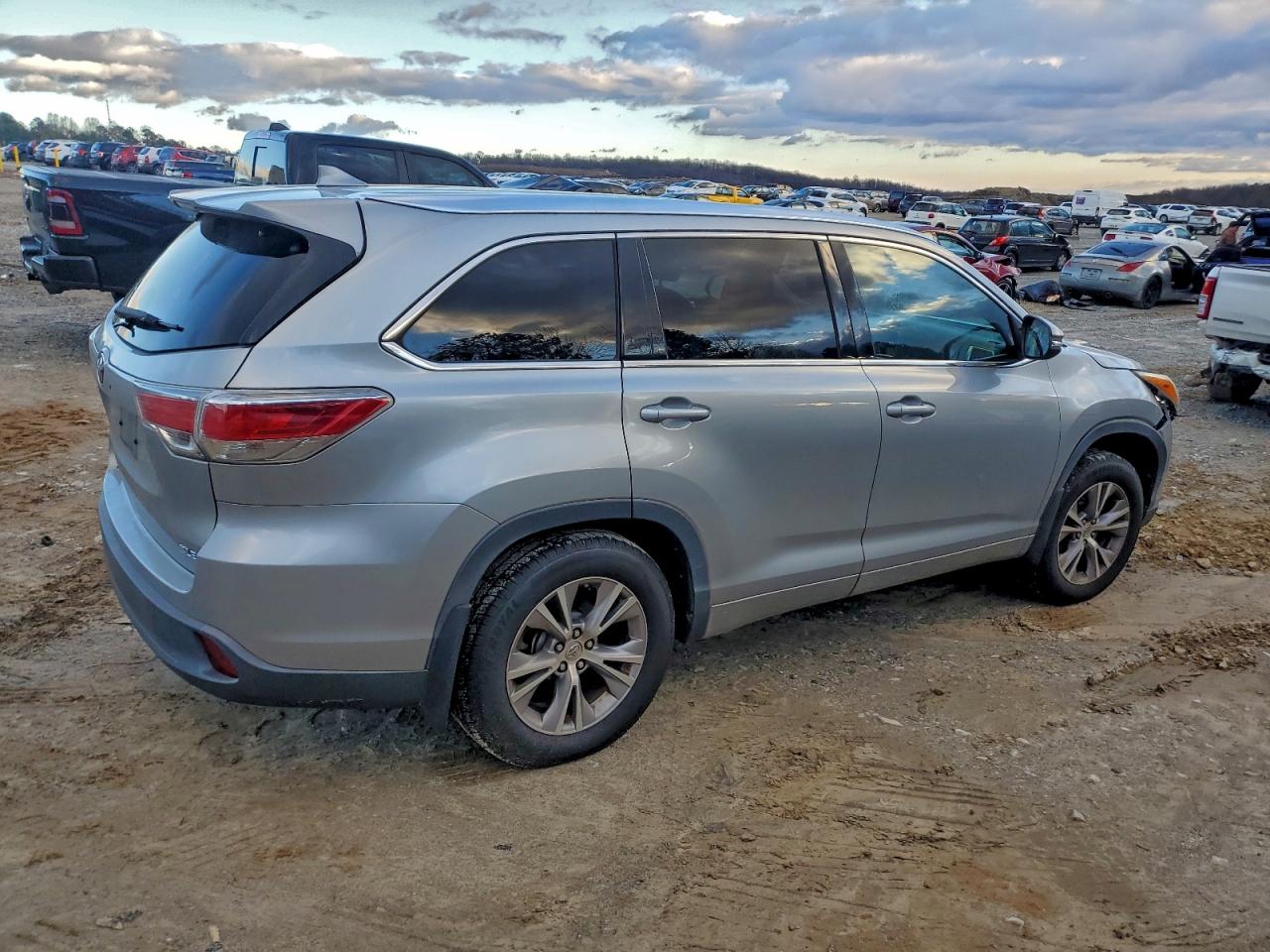 TOYOTA HIGHLANDER XLE