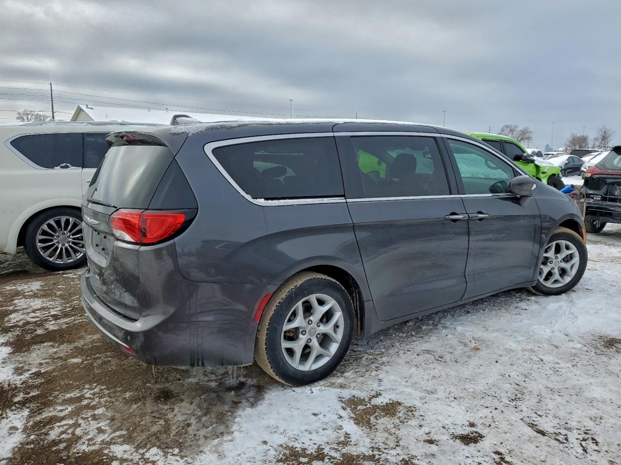 CHRYSLER PACIFICA TOURING PLUS