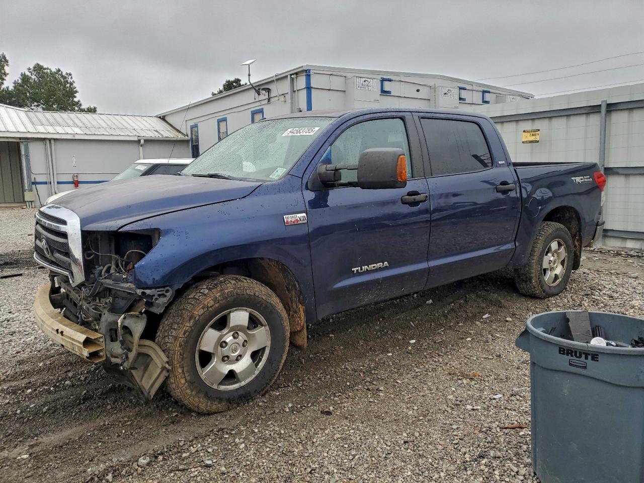 TOYOTA TUNDRA CREWMAX SR5