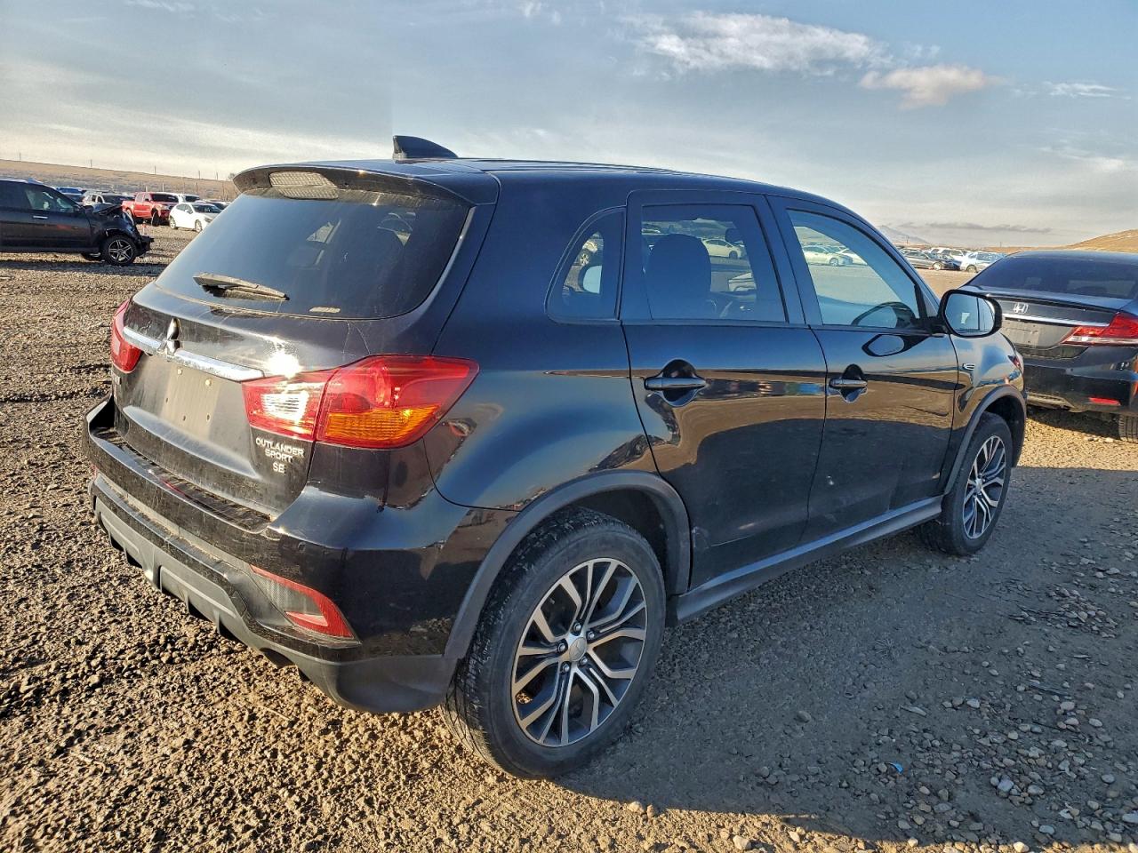 MITSUBISHI OUTLANDER ES