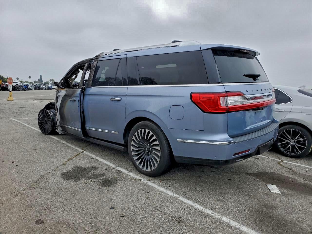 LINCOLN NAVIGATOR L BLACK LABEL