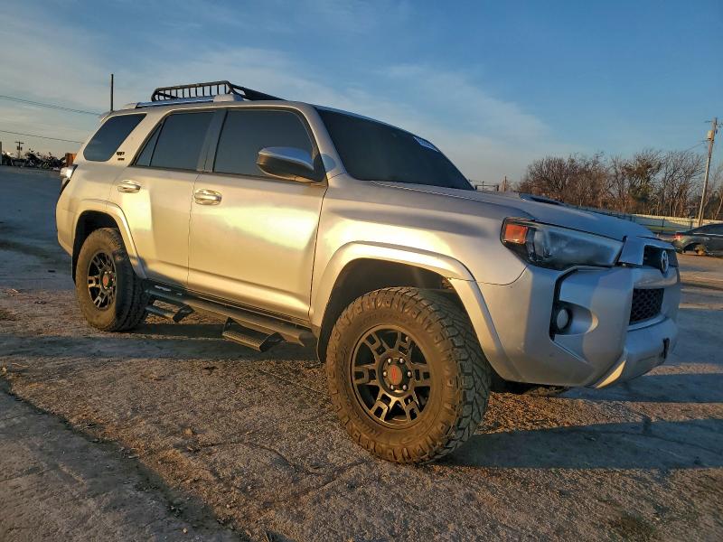 2018 TOYOTA 4RUNNER SR #3303719416