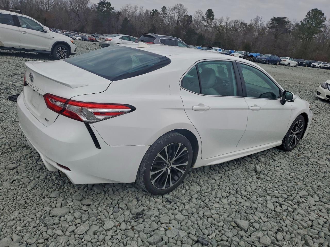 Lot #3316143216 2020 TOYOTA CAMRY SE