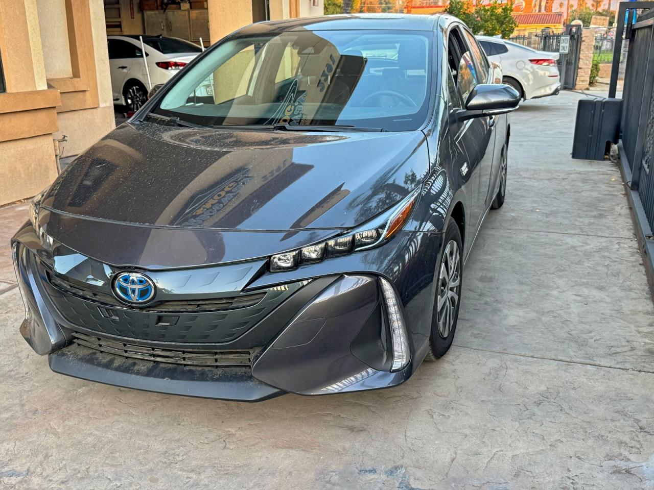 TOYOTA PRIUS PRIME LE