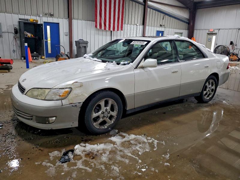 2000 LEXUS ES 300 #3309604579