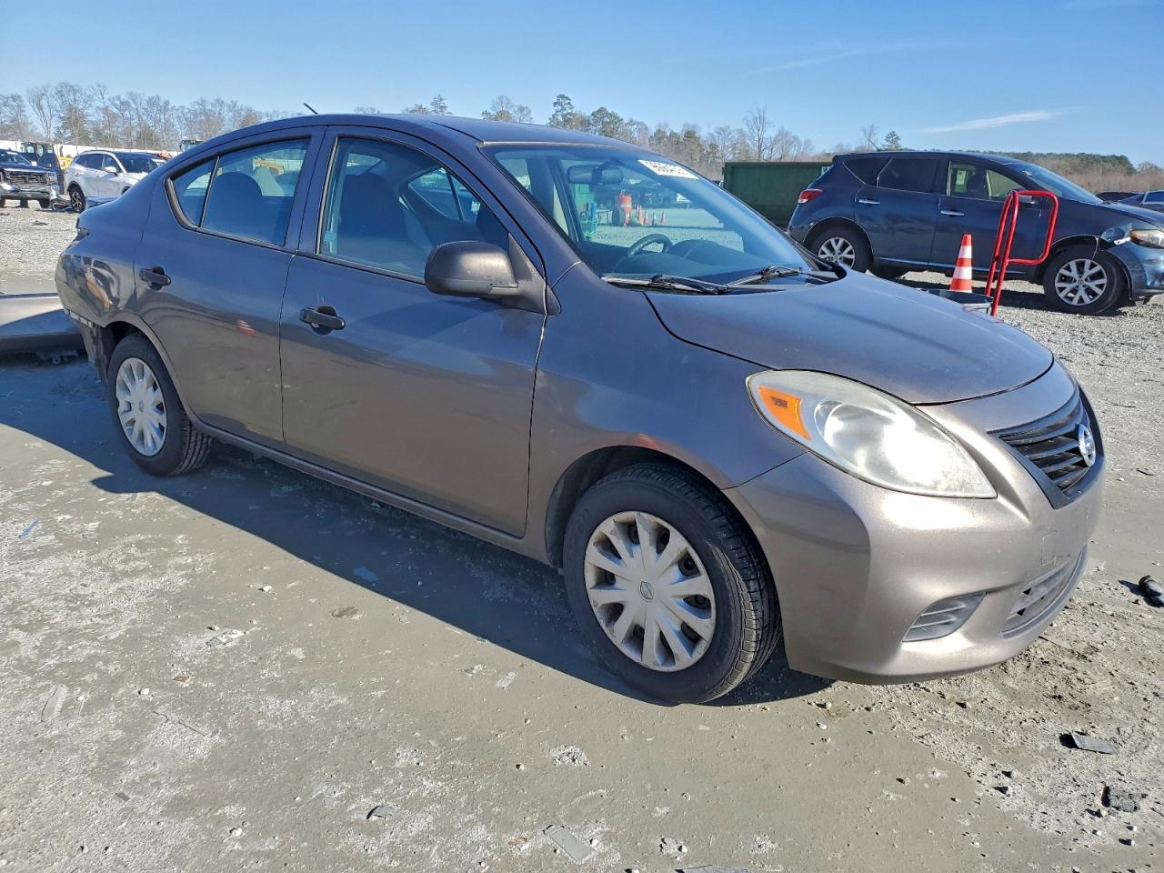 NISSAN VERSA S