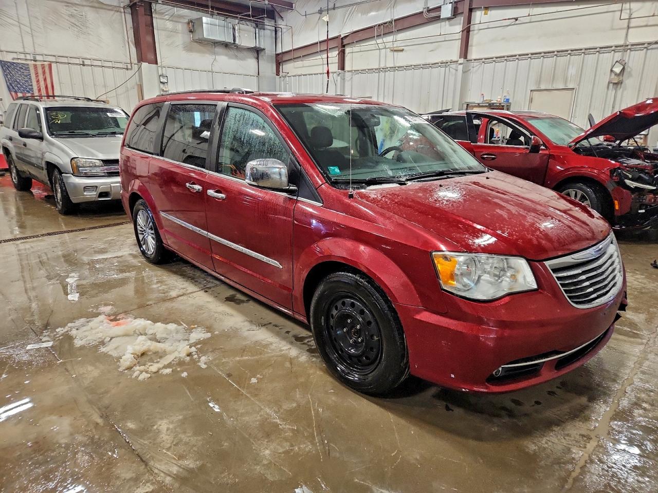 CHRYSLER TOWN & COUNTRY TOURING L