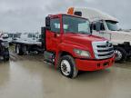 Lot #3303713426 2014 HINO 258/268