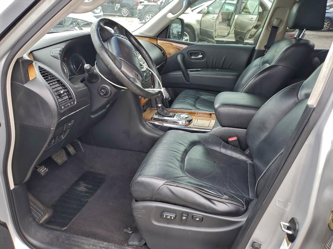 INFINITI QX56