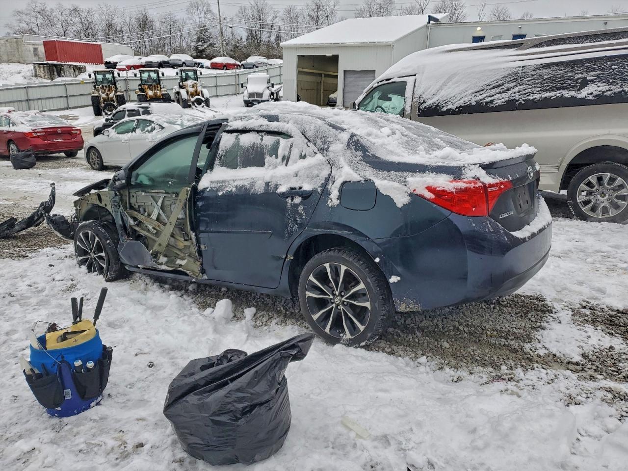 Lot #3315968132 2017 TOYOTA COROLLA L