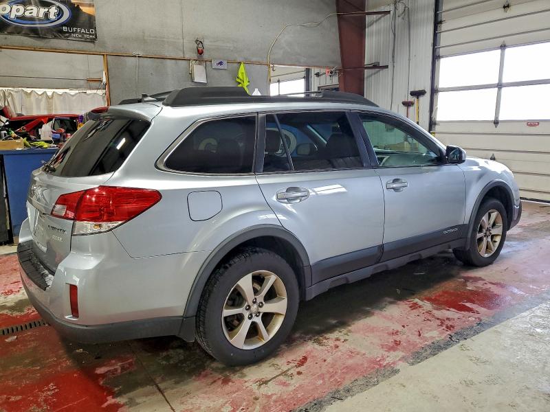 2013 SUBARU OUTBACK 2. #3304791313