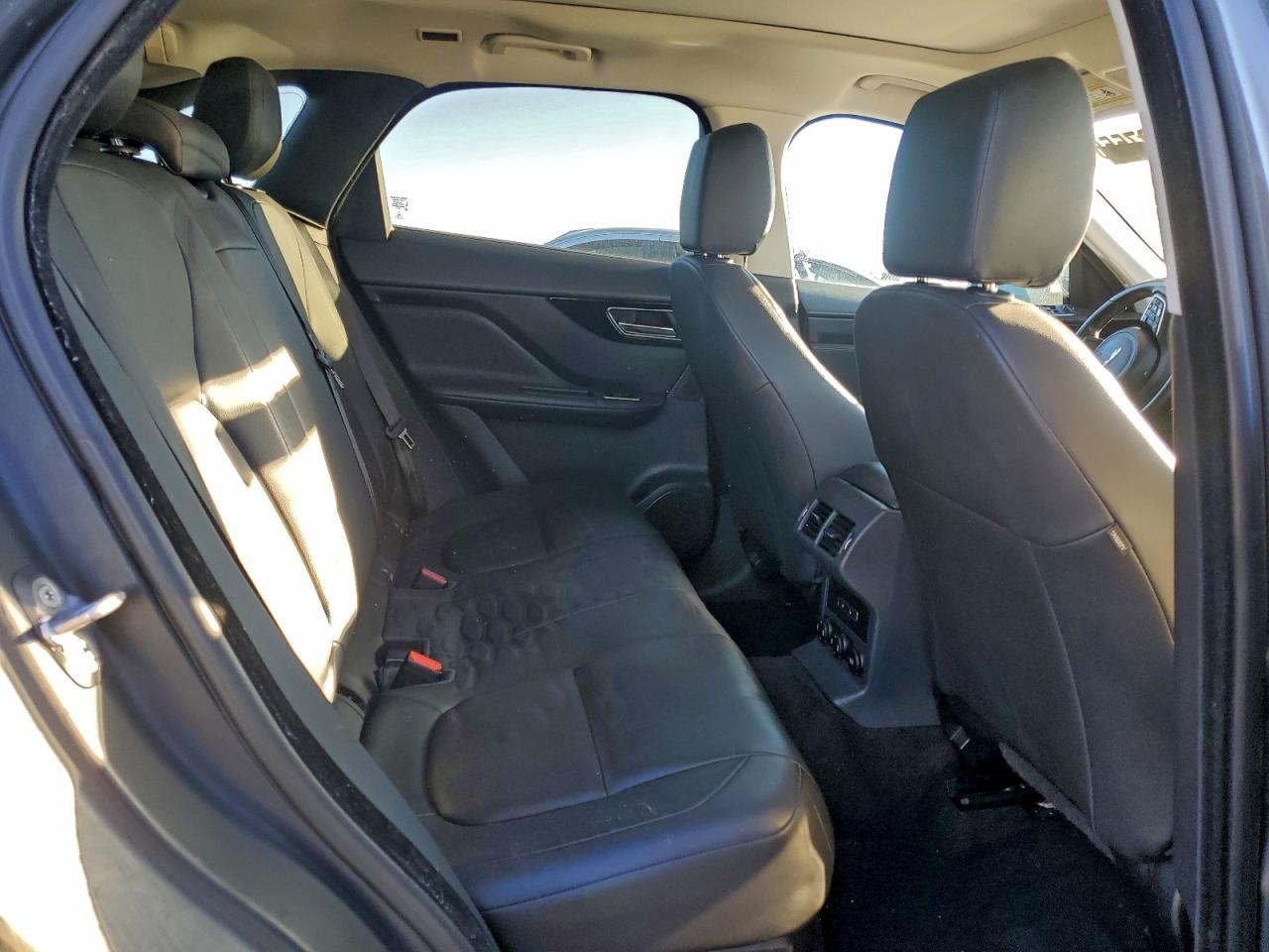 JAGUAR F-PACE PREMIUM