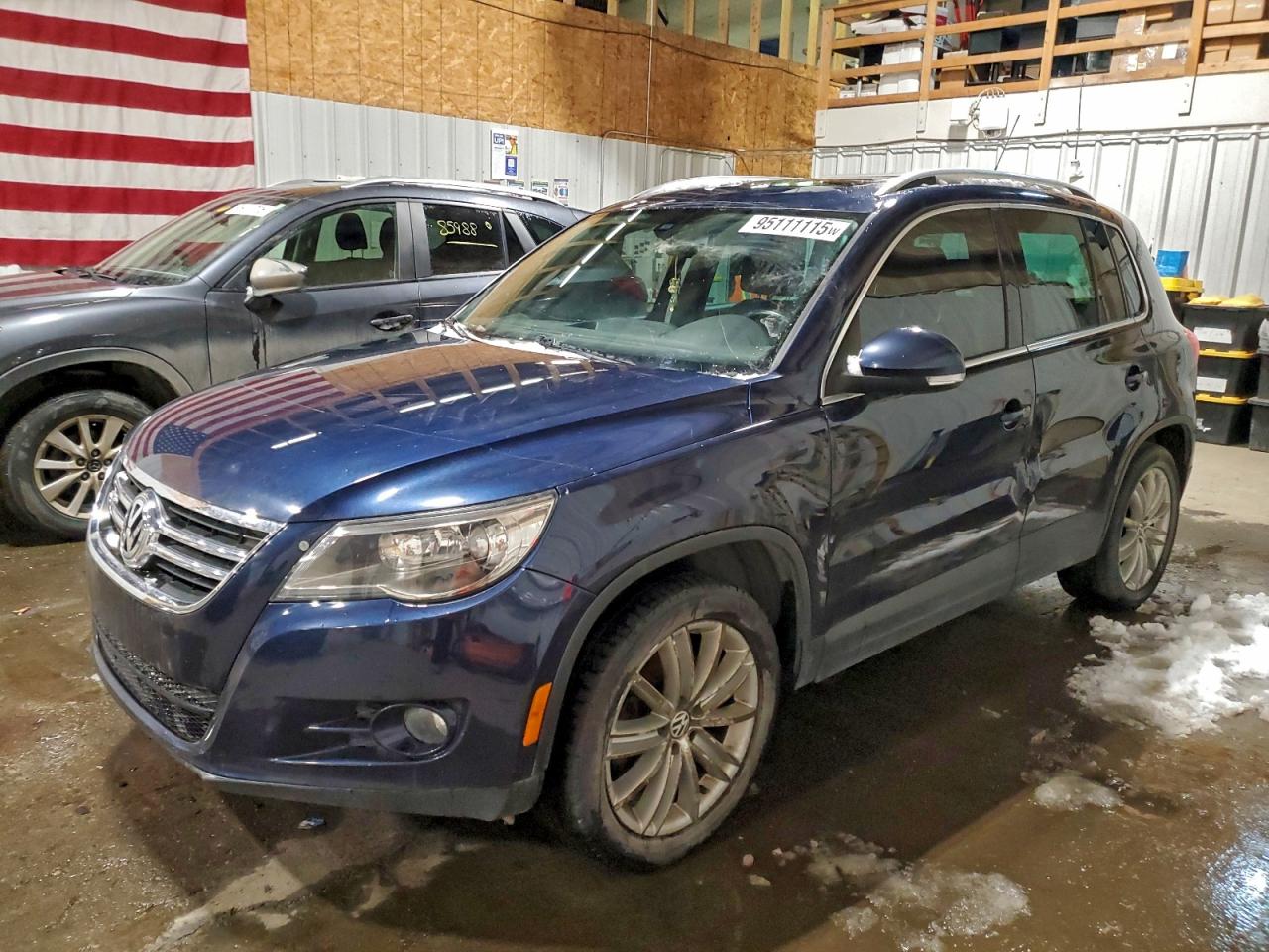 Lot #3302708080 2011 VOLKSWAGEN TIGUAN S