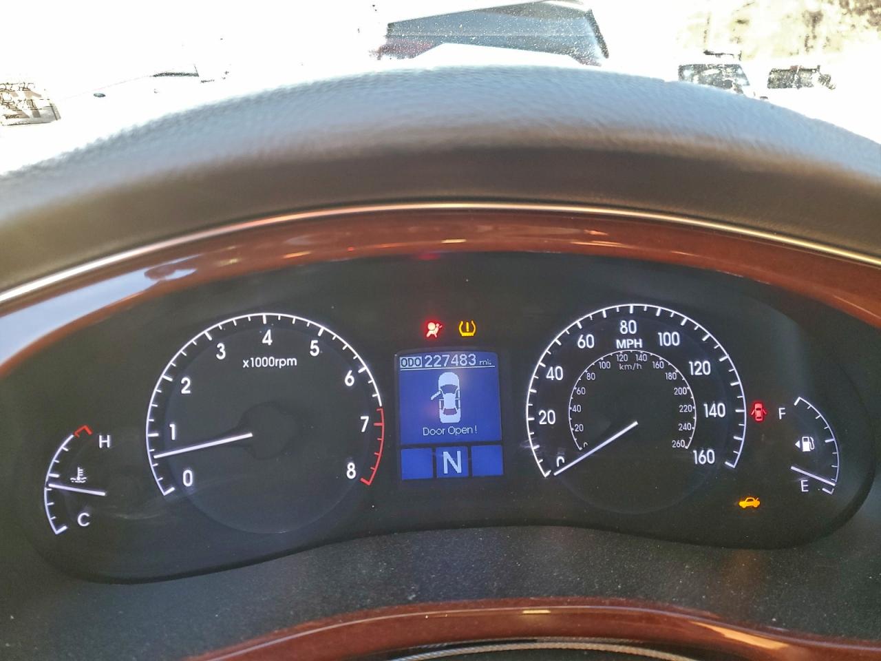 Lot #3317799135 2013 HYUNDAI GENESIS 3.