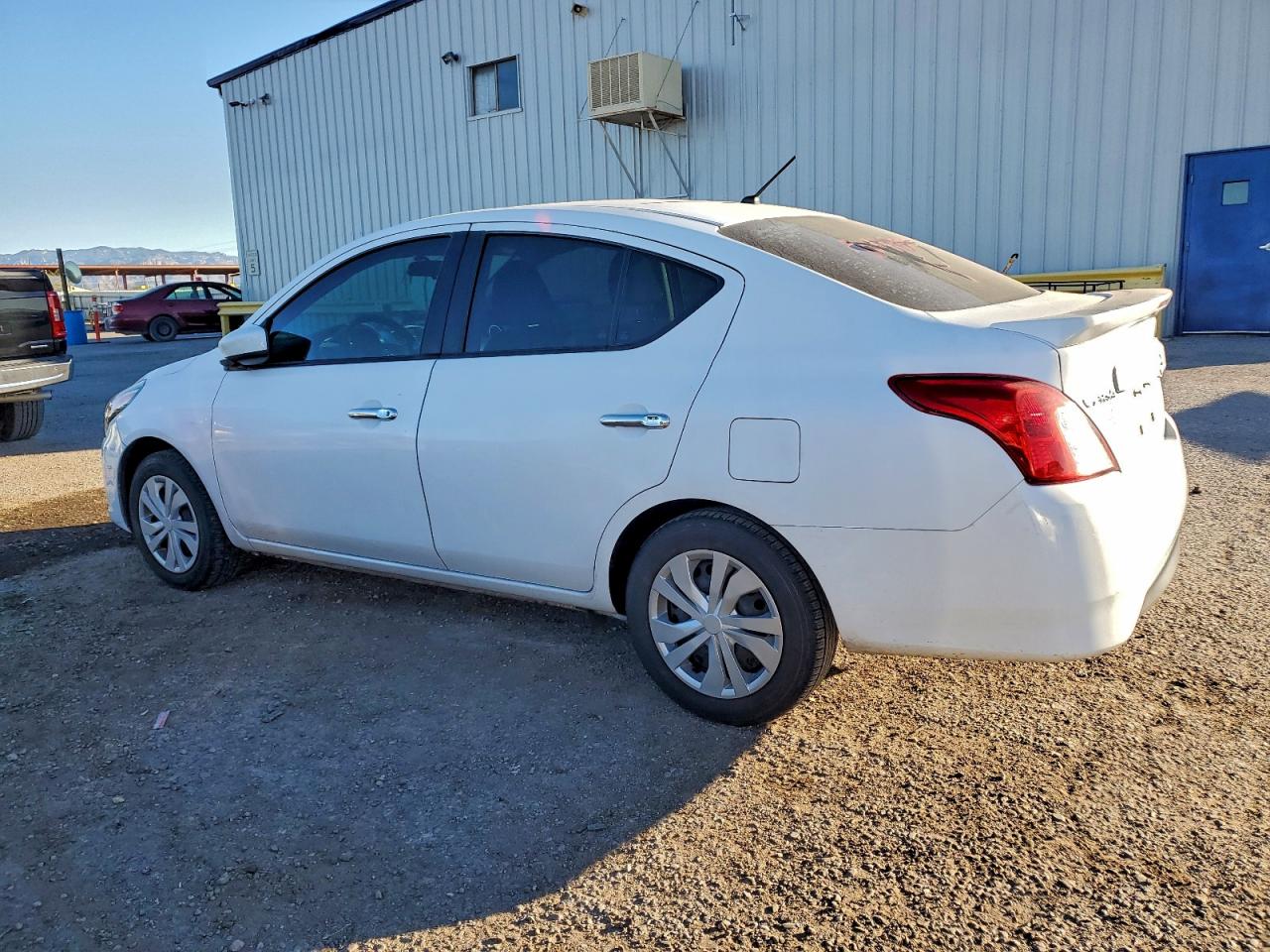 Lot #3315942104 2018 NISSAN VERSA S