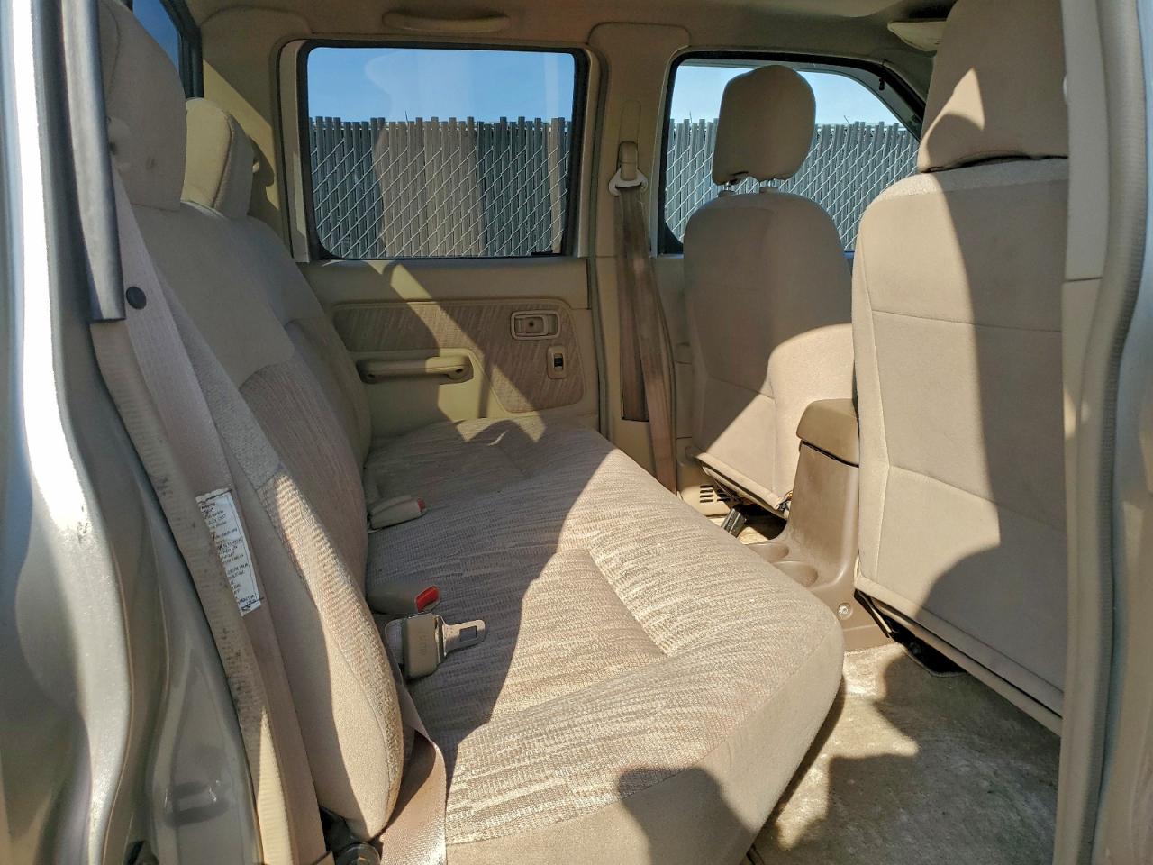 Lot #3309369980 2000 NISSAN FRONTIER C