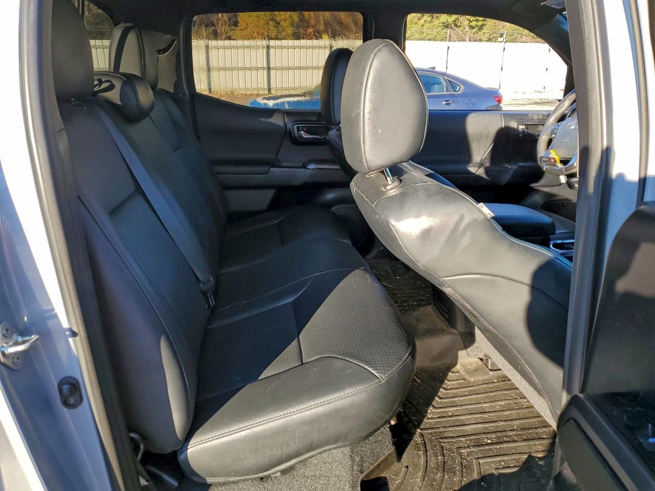 TOYOTA TACOMA DOUBLE CAB