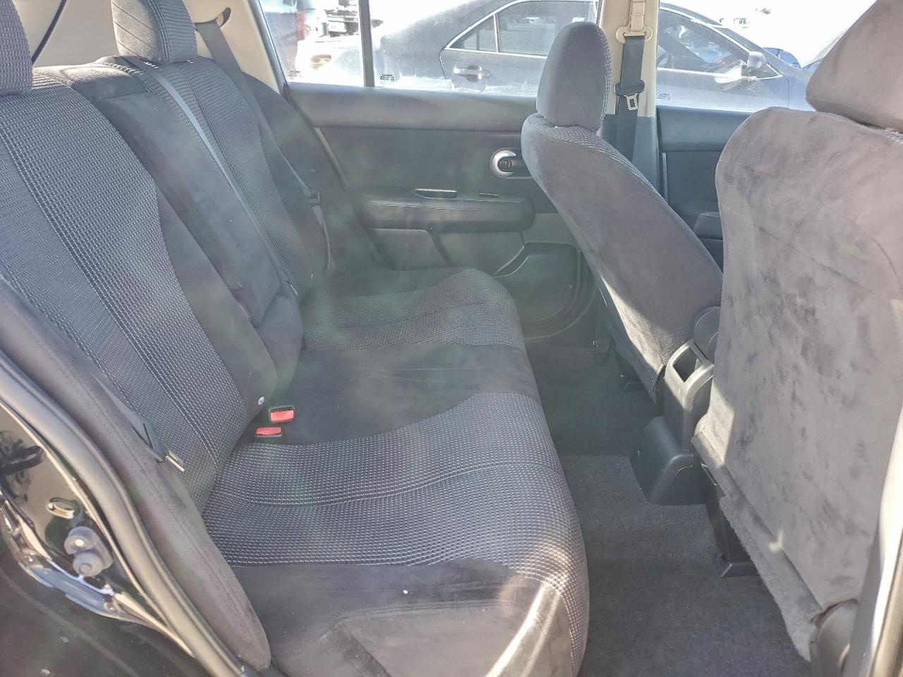 Lot #3317737073 2011 NISSAN VERSA S