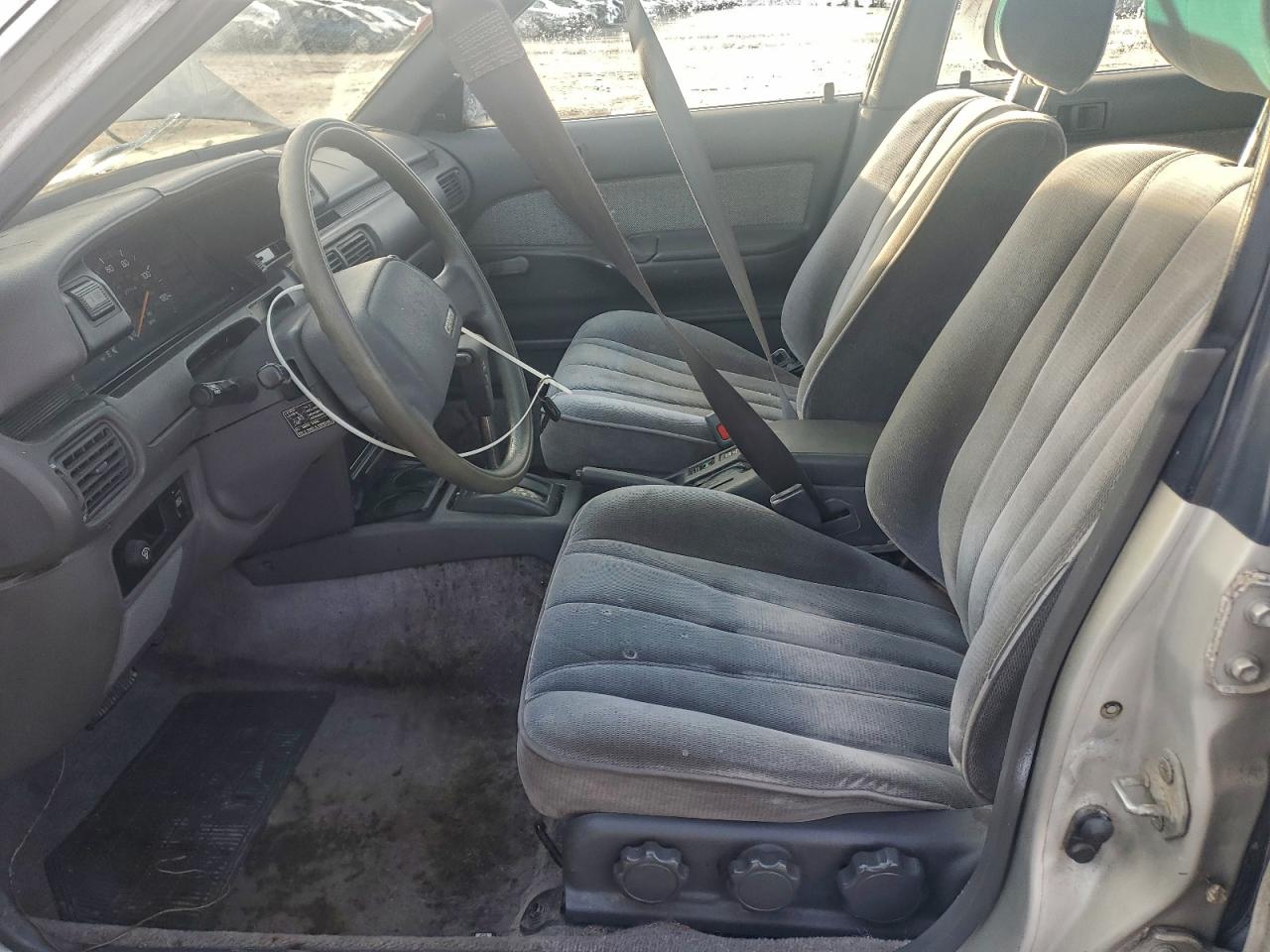 Lot #3310427989 1988 TOYOTA CAMRY DLX