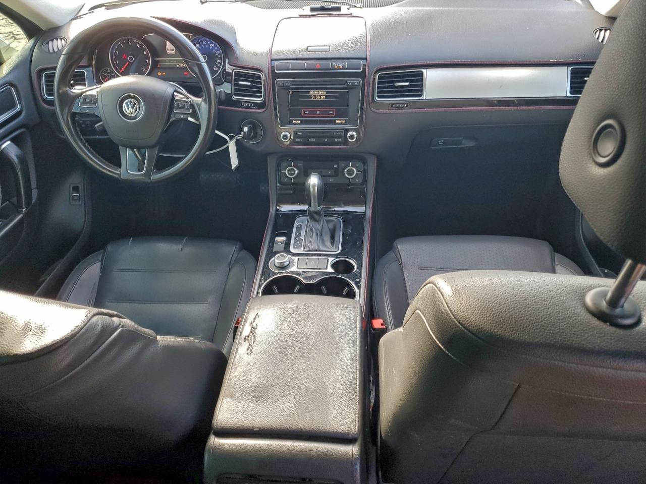 VOLKSWAGEN TOUAREG SPORT