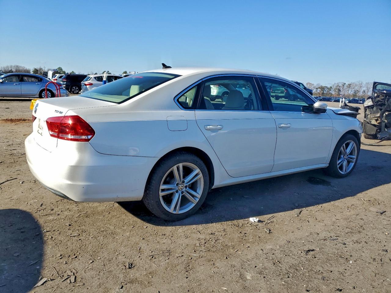 VOLKSWAGEN PASSAT SE